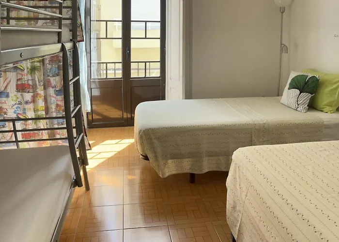 Peniche Hostel *