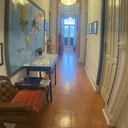 Peniche Hostel *