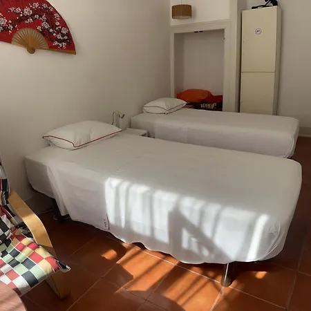 Peniche Hostel Хостел *