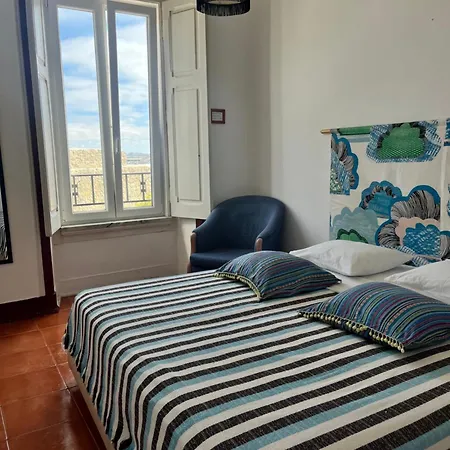 Peniche Hostel Хостел *