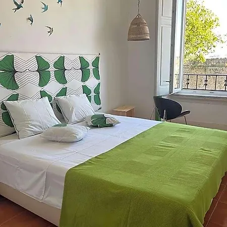 Hostal Peniche Hostel