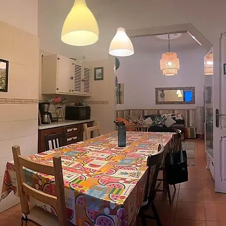 Peniche Hostel *